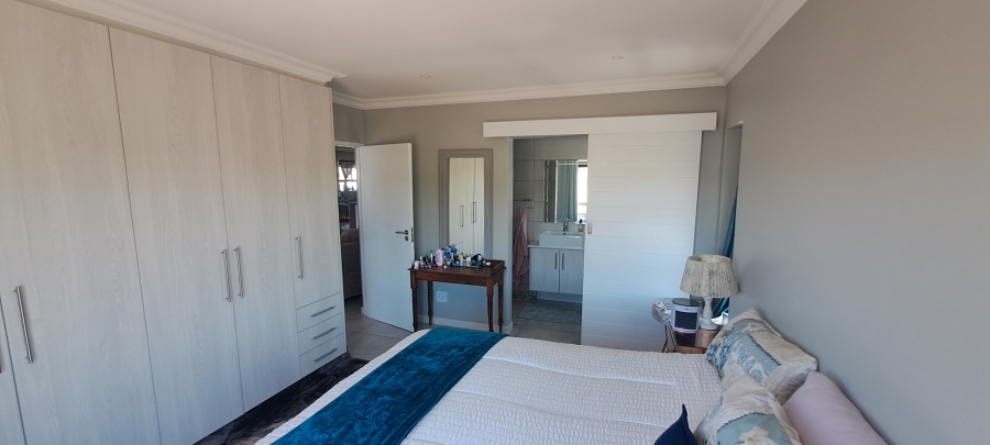 3 Bedroom Property for Sale in Reebok Western Cape